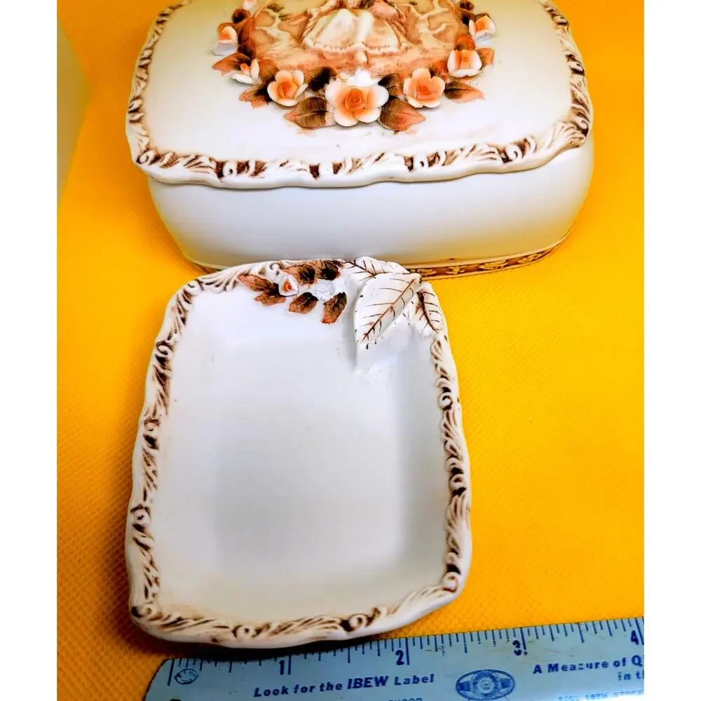 VNTG Lefton China Porcelain Trinket Box Young Girl Surrounded by Wreath of Roses